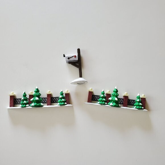 Department 56 Two Tree Lined Fences with Mailbox - Picture 11 of 15